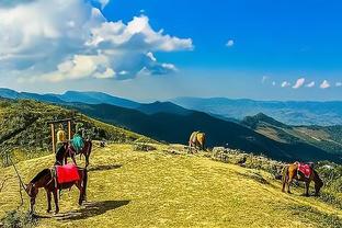 Oudoka: Embiid là một trong những cầu thủ gần gũi nhất mà tôi có mặt tại đám cưới của anh ấy.